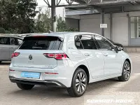 Gebraucht VW Golf VIII Goal 116 PS (85 kW) 2025 Chrystal ice blue (blau) Limousine