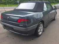 Gebraucht Peugeot 306 Cabriolet 88 PS (64 kW) 1999 Grau Cabrio