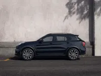 Neu Lynk & Co 01 280 PS (205 kW) 2026 Sparkling black metallic SUV
