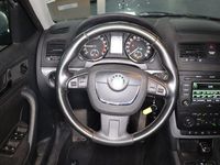 Gebraucht Skoda Yeti Elegance 140 PS (102 kW) 2013 Schwarzmagic perleffekt (metallic) SUV