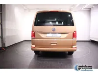 Gebraucht VW Caravelle 150 PS (110 kW) 2020 Braun / copper bronze Van