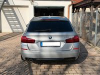 Gebraucht BMW 530 258 PS (189 kW) 2016 Silber Kombi