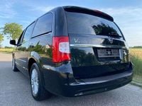 Gebraucht Lancia Voyager Platinum 178 PS (130 kW) 2014 Colore esterno (black) Van / Kleinbus