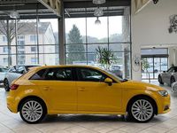 Gebraucht Audi e-tron Sport 150 kW (204 PS) 2018 Gelb SUV