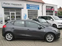 Gebraucht Kia Ceed Edition 7 99 PS (72 kW) 2015 Grau Kleinwagen