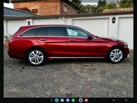 Gebraucht Mercedes C180 156 PS (114 kW) 2018 Rot Kombi