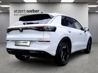 Neu VW T-Roc R-line 150 PS (110 kW) 2026 Pure white SUV