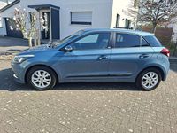 Gebraucht Hyundai i20 Passion 101 PS (74 kW) 2016 Limousine