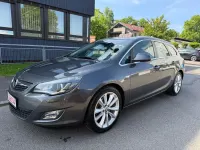 Gebraucht Opel Astra Innovation 179 PS (131 kW) 2011 Grau Kombi