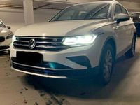Second-hand VW Tiguan Elegance 200 CP (147 kW) 2022 Alb SUV