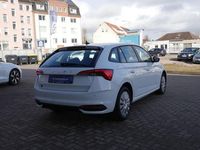 Gebraucht Skoda Scala Essence 95 PS (69 kW) 2025 Weiß Kleinwagen
