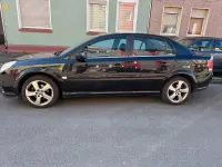 Usata Opel Vectra 105 CV (77 kW) 2006 Nero Berlina