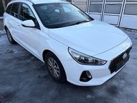 Gebraucht Hyundai i30 120 PS (88 kW) 2017 Weiß Limousine