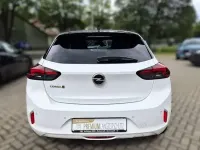 Gebraucht Opel Corsa-e Elegance 100 kW (136 PS) 2022 Jade weiss/arktis weiss Kleinwagen