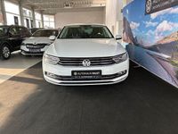 Gebraucht VW Passat Comfortline 150 PS (110 kW) 2018 Weiß Limousine