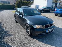Gebraucht BMW 116 122 PS (89 kW) 2010 Schwarz Kleinwagen