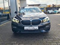Gebraucht BMW 120 Advantage 190 PS (139 kW) 2023 Black sapphire metallic Kleinwagen