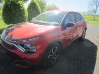 Używany Citroën e-C4 Shine 100 kW (136 KM) 2022 Czerwony SUV