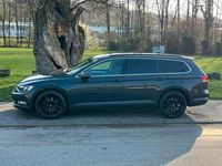 Gebraucht VW Passat 120 PS (88 kW) 2018 Grau Kombi