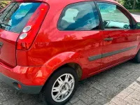 Gebraucht Ford Fiesta 60 PS (44 kW) 2006 Rot Kleinwagen