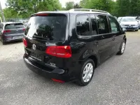 Gebraucht VW Touran Cup 140 PS (102 kW) 2014 Schwarz Van / Kleinbus