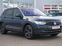 Gebraucht VW Tiguan Active 131 PS (96 kW) 2022 Blau SUV