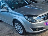 Gebraucht Opel Astra Edition 101 PS (74 kW) 2010 Silber Kombi