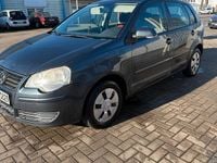 Gebraucht VW Polo 70 PS (51 kW) 2005 Grau Kleinwagen