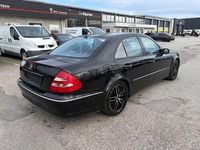 Gebraucht Mercedes E240 177 PS (130 kW) 2005 Schwarz Limousine