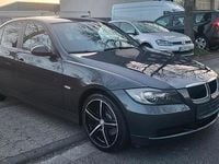 Gebraucht BMW 320 177 PS (130 kW) 2008 Grau Limousine