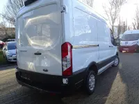 Gebraucht Ford Transit Trend 131 PS (96 kW) 2022 Frostweiß Van