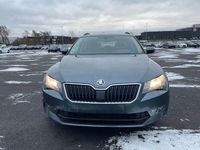 Gebraucht Skoda Superb 125 PS (91 kW) 2017 Grau Kombi