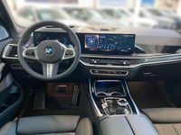 Neu BMW X7 M Sport 340 PS (250 kW) 2026 Grau SUV