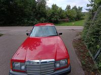 Gebraucht Mercedes E300 109 PS (80 kW) 1987 Rot Limousine