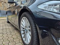 Gebraucht BMW 520 184 PS (135 kW) 2012 Grau Kombi