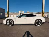Gebraucht Porsche Taycan 300 kW (408 PS) 2021 Weiß Limousine