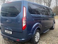 Gebraucht Ford Tourneo Titanium 131 PS (96 kW) 2022 Chroma blau metallic Van / Kleinbus