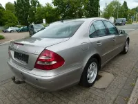 Gebraucht Mercedes E220 150 PS (110 kW) 2003 Silber Limousine