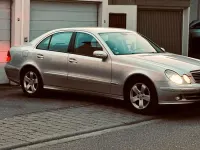 Używany Mercedes E280 237 KM (174 kW) 2005 Srebrny Sedan/Limuzyna