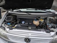 Second-hand VW Multivan Highline 151 CP (111 kW) 2003 Argintiu Monovolum