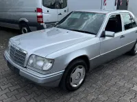 Brugt Mercedes E250 113 HK (83 kW) 1993 Sølv Sedan