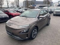 Gebraucht Hyundai Kona Select 100 kW (136 PS) 2022 Silky bronze / met SUV