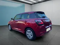Neu Suzuki Swift 83 PS (61 kW) 2026 Rot Kleinwagen