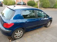 Gebraucht Peugeot 307 Tendance 107 PS (78 kW) 2003 Blau Limousine