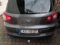 Gebraucht VW Tiguan 140 PS (102 kW) 2011 Grau SUV