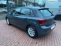 Gebraucht VW Polo Comfortline 80 PS (58 kW) 2021 Urano grau Kleinwagen