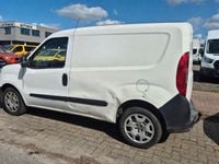 Gebraucht Fiat Doblò 95 PS (69 kW) 2017 Weiß Van / Kleinbus