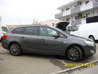 Gebraucht Opel Astra Design Edition 140 PS (102 kW) 2011 Grau Kombi