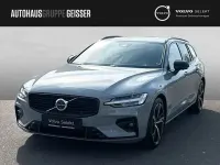 Używany Volvo V60 Plus 197 KM (144 kW) 2025 Szary Kombi