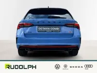 Neu Skoda Octavia RS 265 PS (194 kW) 2026 Italyblau Kombi